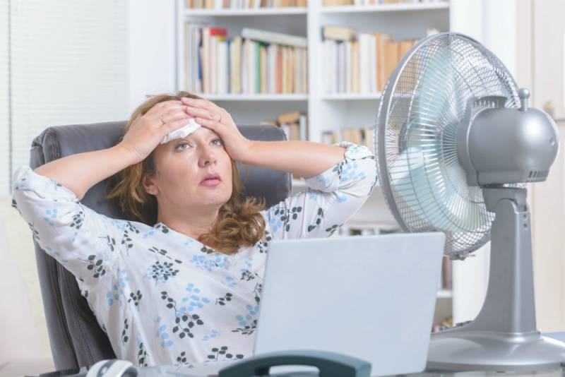 <br />
Роспотребнадзор рекомендует сократить рабочий день из-за жары                