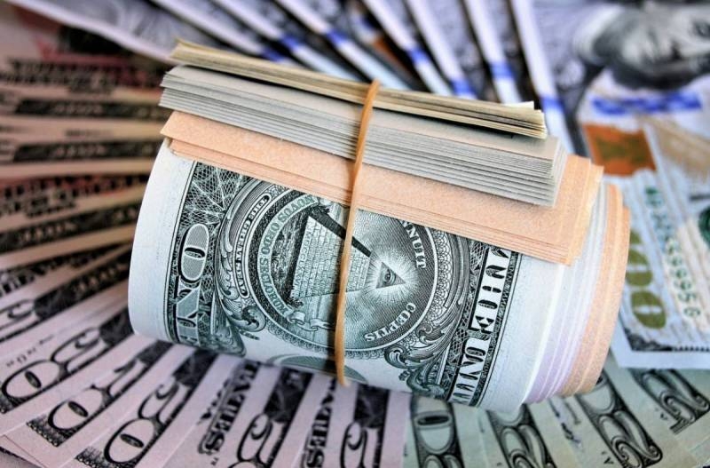 <br />
Россия в течение месяца полностью откажется от американского доллара, — министр финансов РФ Антон Силуанов                