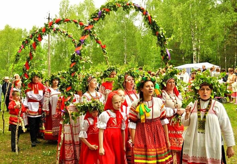 <br />
Славянский праздник Семик 17 июня: традиции, обычаи и гадания «зеленой недели»                