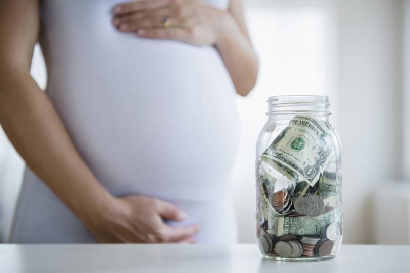 <br />
Выплаты мамам: сколько платят в декрете, и как оформить пособие в 2021 году                