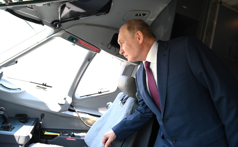 Путин предотвратил провал нового самолетного проекта России