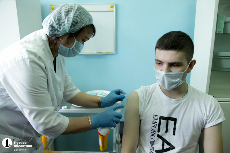 В Челябинскую область поступила первая партия вакцины «Спутник Лайт»