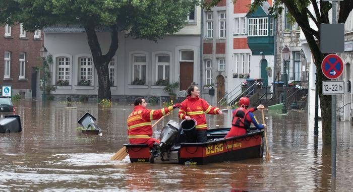 <br />
В Германии число жертв от наводнения превысило 150 человек                
