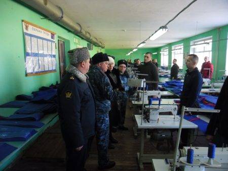 <br />
В Новосибирске ищут сбежавших из колонии-поселения заключенных                