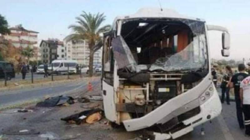 <br />
Автотрагедия в Турции унесла жизни четырех российских туристов                