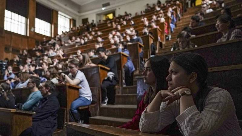 <br />
Иностранные студенты смогут вернуться в Россию на обучение                