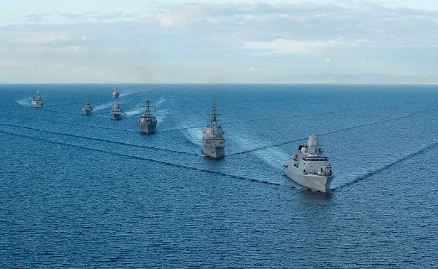 Испанский порт не принял российские военные корабли