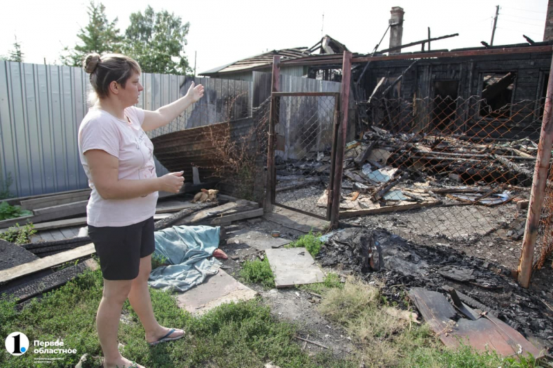 «Нам нужна крыша над головой»: жительница сгоревшего барака в Чурилово просит помощи администрации