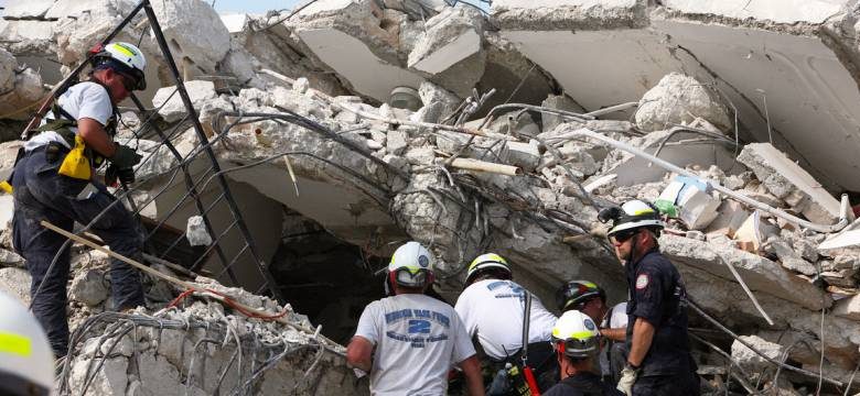 <br />
При землетрясении у берегов Гаити погибли более 250 человек                