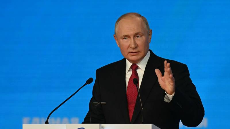 <br />
Путин рекомендовал чиновникам проиндексировать зарплату военных на уровне выше инфляции                