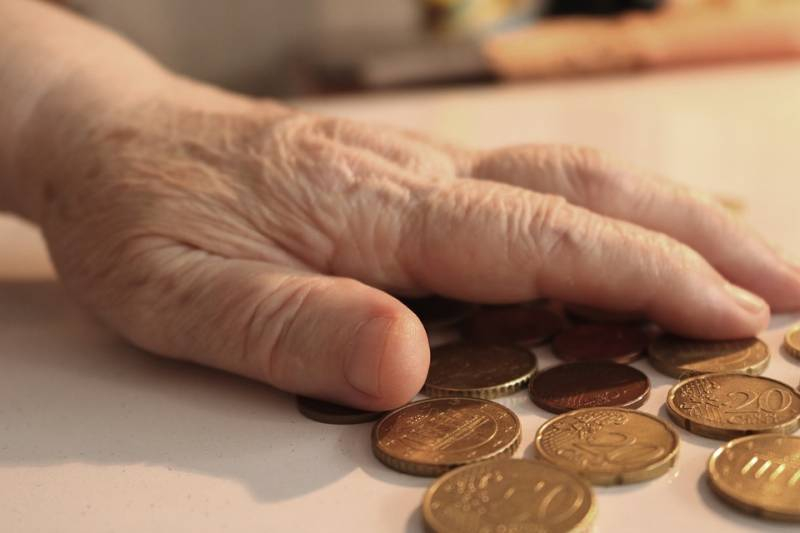 <br />
Работающих пенсионеров ждут повышенные пенсии с 1 августа 2021 года                