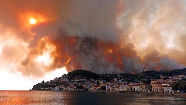<br />
Россия помогает тушить лесные пожары в Греции, как сейчас обстоят дела в стране                