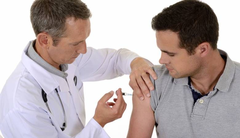 <br />
Сильные боли в руке после вакцинирования от COVID-19: что говорят врачи                
