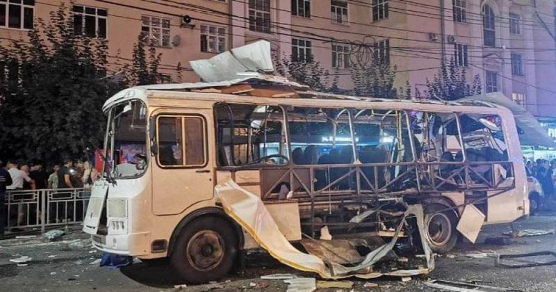 <br />
СК назвал основные версии причин взрыва автобуса в Воронеже                