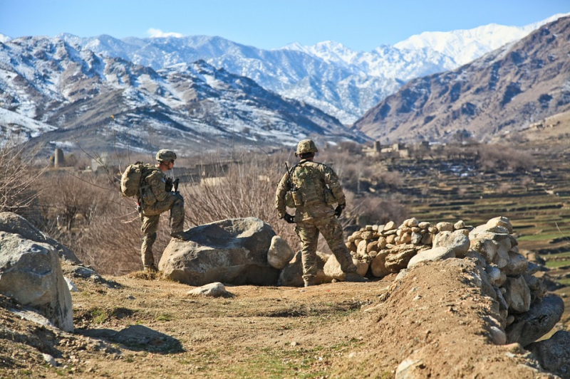 США продолжают бомбить Афганистан, несмотря на вывод войск