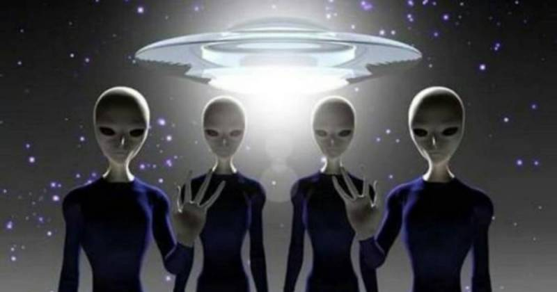 <br />
Тоннель из будущего: ученые допускают, что НЛО пилотируют наши потомки                