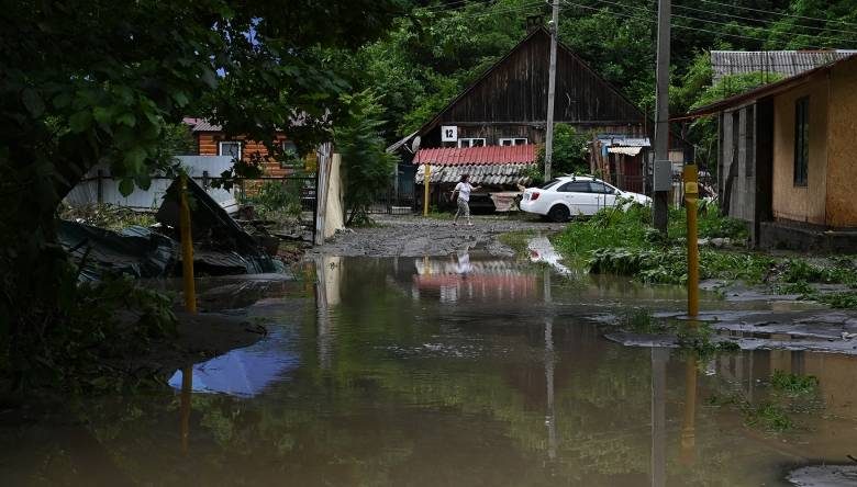 <br />
В Анапе из-за наводнения введен режим ЧС и эвакуировано более 400 человек                
