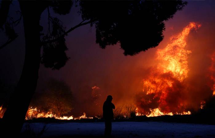 <br />
В Греции за последние сутки зарегистрировано более 50 новых пожаров                