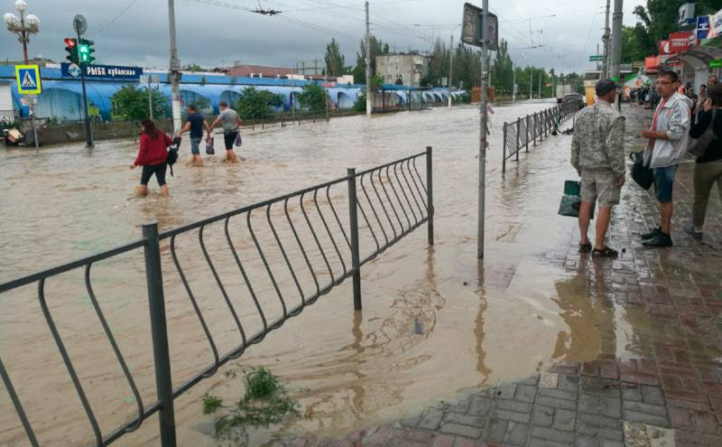 <br />
В результате наводнений в Краснодарском крае пострадали свыше 1300 домов                