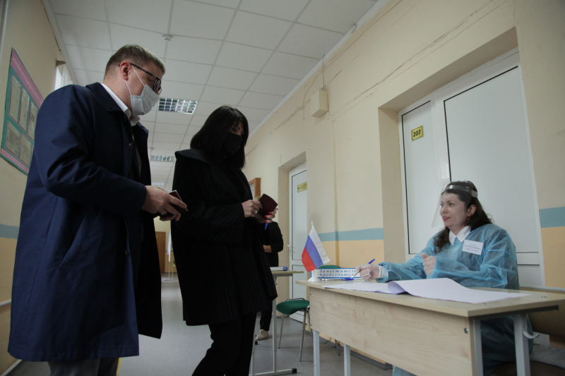 Как голосовали на выборах в Госдуму южноуральские министры, мэры и губернатор