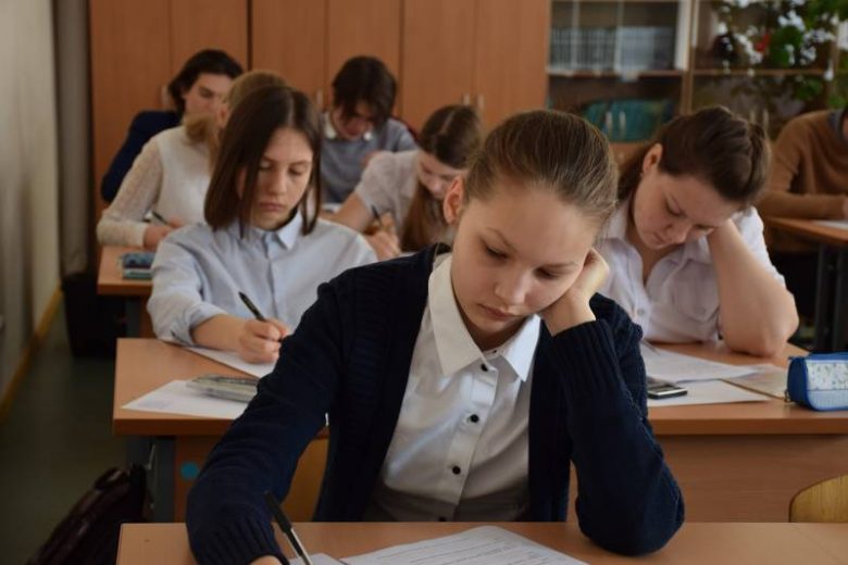 <br />
Когда отменят контрольные работы в школах России и какие изменения планируется внести в образовательный процесс                