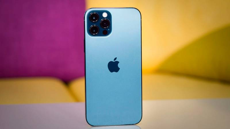 <br />
Компания Apple сняла с продажи три популярных телефона после презентации iPhone 13                