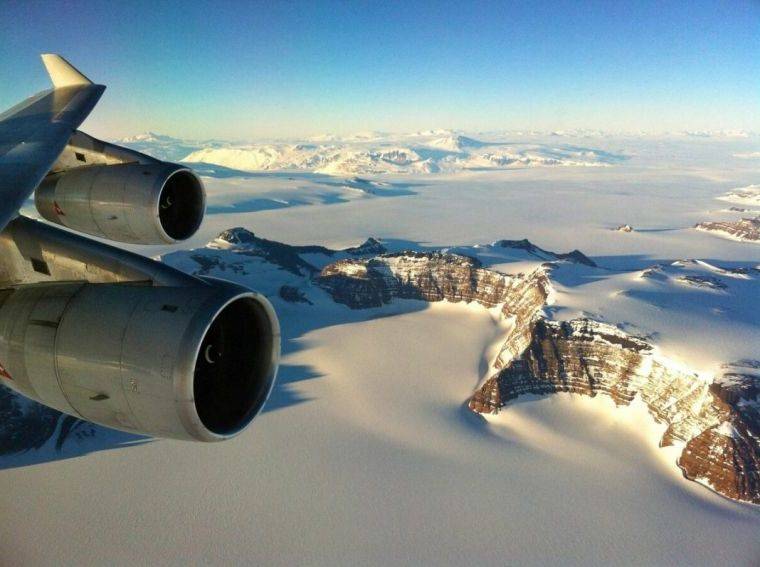 <br />
Почему над Антарктидой не совершаются полеты военных и гражданских самолётов                