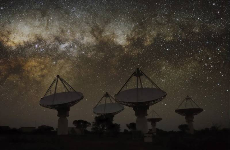 <br />
Радиосигнал, обнаруженный вблизи центра Млечного Пути, стал загадкой для астрономов                