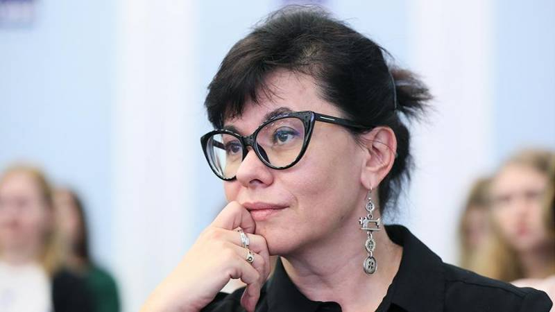 <br />
Российская писательница стала автором Тотального диктанта в 2022 году                