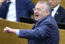 С Жириновского во время теледебатов слетели штаны