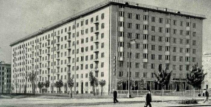 <br />
Большие комнаты и звукоизоляция: как строили дома в СССР в период между «сталинками» и «хрущёвками»                
