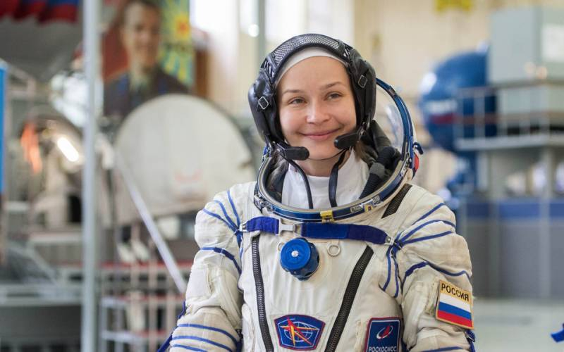 <br />
Клим Шипенко и Юлия Пересильд успешно отправились в космос 5 октября 2021 года                