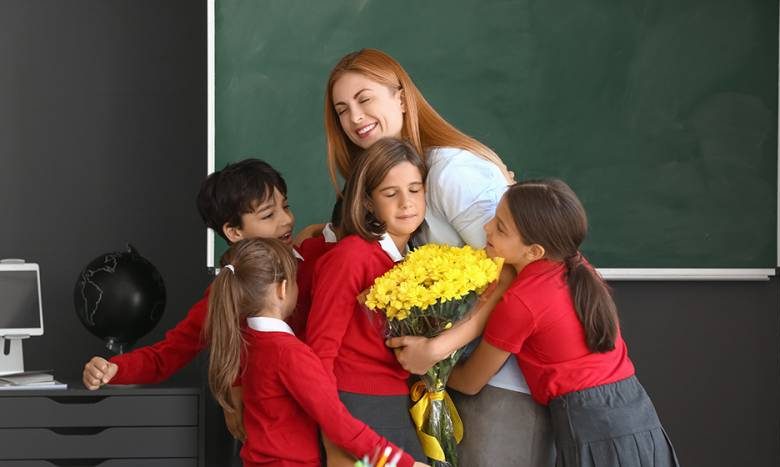 <br />
Когда День учителя в России в 2021 году                