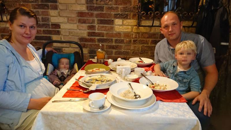 <br />
Москвичка выпрыгнула из окна вместе с двумя детьми: подробности трагедии                