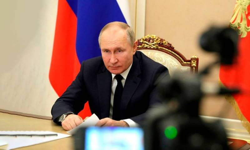 <br />
Президент Путин поддержал идею с введением нерабочих дней в России с 30 октября по 7 ноября                