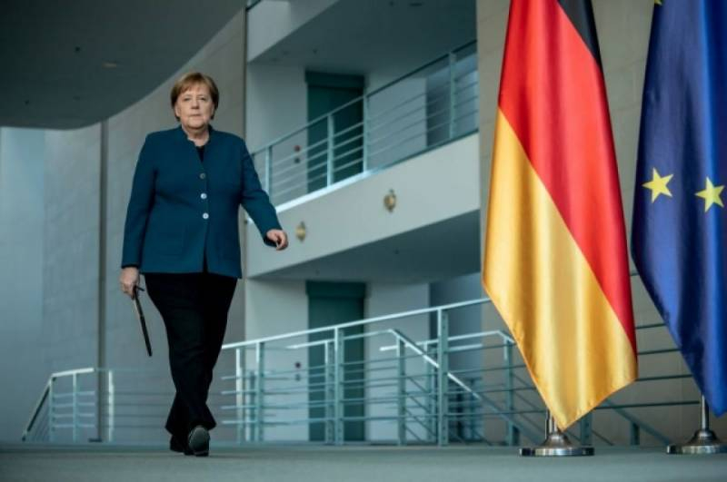 <br />
Российский публицист назвал имя нового канцлера Германии, который будет отстаивать «Северный поток-2»                