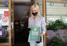 В кафе и рестораны не попасть: какие регионы присоединились к программе посещения по QR-кодам