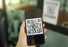 В каких регионах России нужен QR-код для посещения общественных мест