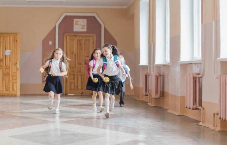 <br />
Введут ли дистанционное обучение в школах Москвы с 11 октября 2021 года                