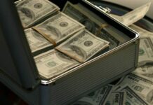 Журналисты «вскрыли ящик Пандоры», уличив сотни знаменитостей в создании офшоров