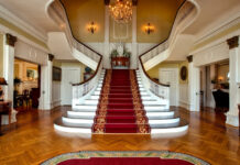 Беспредел 2020 года повторяется? В Госдуме новый скандал из-за премий чиновникам