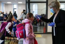 Главу СК, генпрокурора, ФСБ и Совбез засыпали жалобами о тестировании школьников на COVID-19