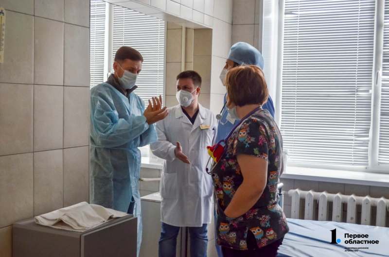 Юрий Семенов оценил медоборудование детской больницы №1 Челябинска