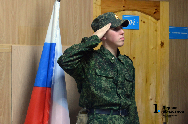 Отказ от гаджетов и мечта о небе: как живут кадеты при Челябинском училище штурманов