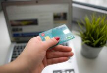 Почему москвичам заблокируют социальные карты с 8 ноября 2021 года и когда их разблокируют