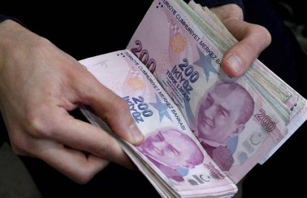 <br />
Турецкая лира продолжает падение: страна на грани экономического коллапса                