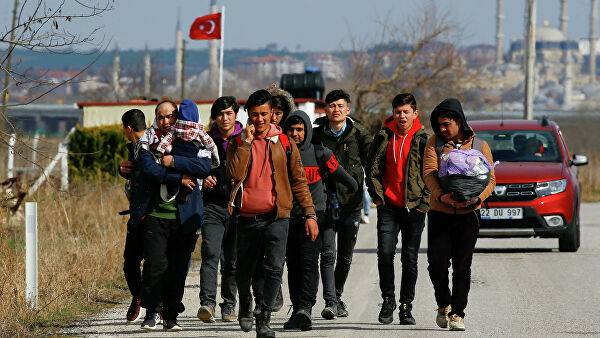 <br />
Турецкая лира продолжает падение: страна на грани экономического коллапса                