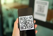 В Госдуму внесли законопроекты об обязательных QR-кодах в 2021 году