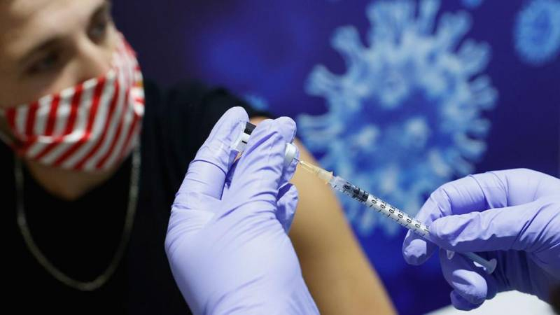 <br />
В России вакцинация может затянуться до 2025 года                