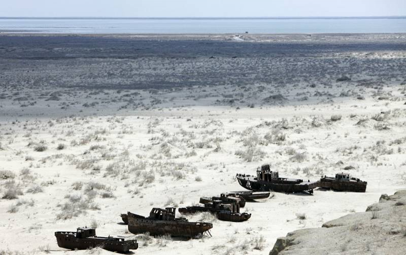 <br />
Аральское море: путь длиной в 140 лет от величественного водоема до ядовитой пустыни                